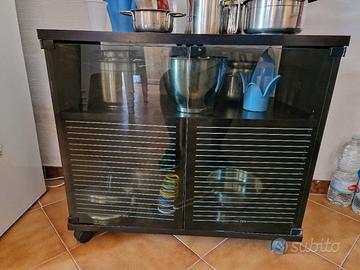 Mobile basso multi uso.