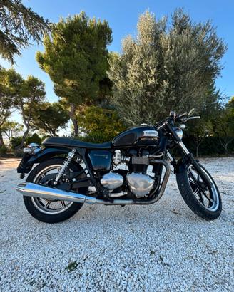 Triumph Boneville SE