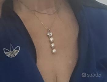 Ciondolo collana con perle coltivate bianche
