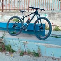 mountain-bike, marca lombardo, taglia 29, nera