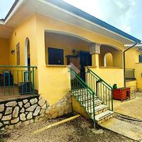 VILLA A SCHIERA A ARDEA