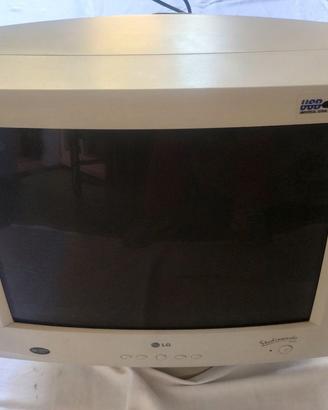Monitor CRT 21" LG StudioWorks 221U