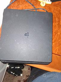PLAYSTATION 4
