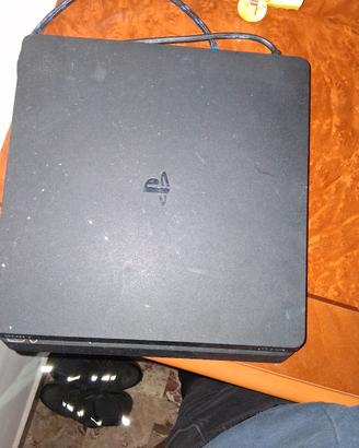 PLAYSTATION 4