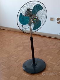Ventilatore elettrico con piantana 