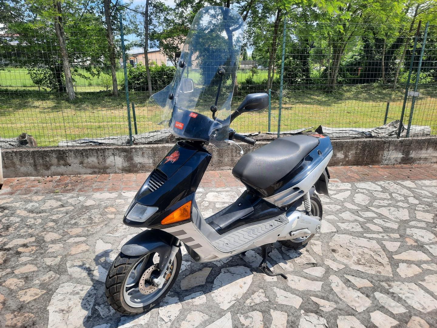 Aprilia SR 50 - 1995 - Moto e Scooter In vendita a Potenza