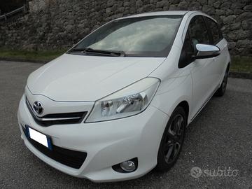 TOYOTA YARIS 1.4 D-4D 5P LOUNGE – UNIPROPRIETARIO-