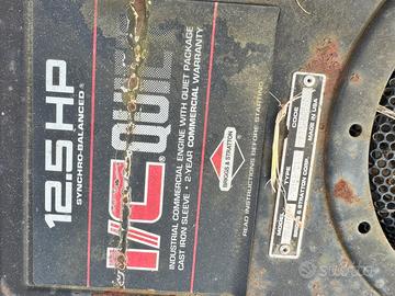 Trattorino tagliaerba