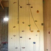 Moduli parete attrezzata + 4 boulder tondi