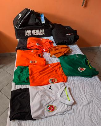 kit sportivo Venaria calcio taglia Xs