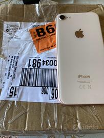 60 € iPhone 8 batteria al 100%