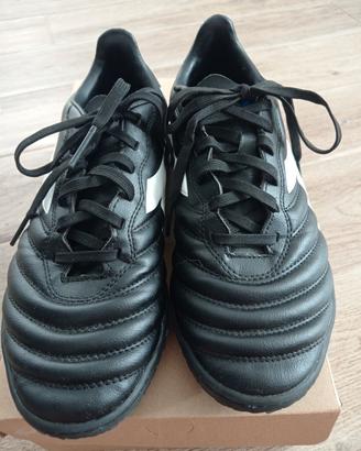scarpe calcetto