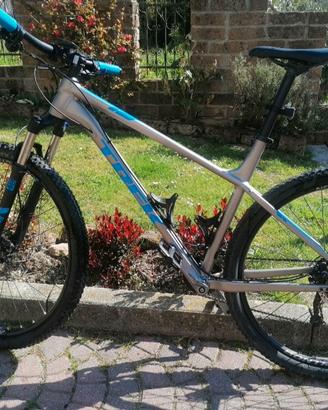 bicicletta mtb xcaliber  