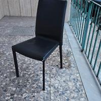 Sedie in ecopelle con struttura in ferro