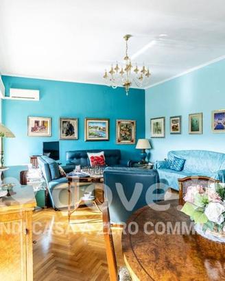 Appartamento di 140 m² con 4 locali e box auto a F