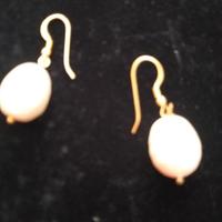 Orecchini goccia perle