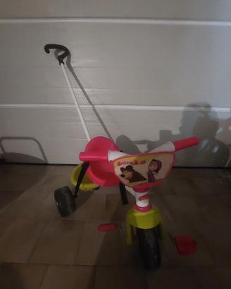 triciclo masha e orso