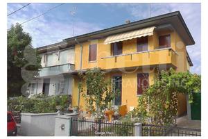 Villa bifamiliare Reggio nell'Emilia