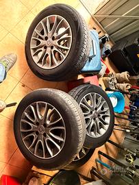 Cerchi da 15 pollici per Fiat Punto Evo