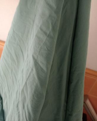 2Lenzuola per letto 120 ossia una piazza e mezzo .