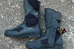 Stivali moto donna Dainese in Gore Tex taglia 37