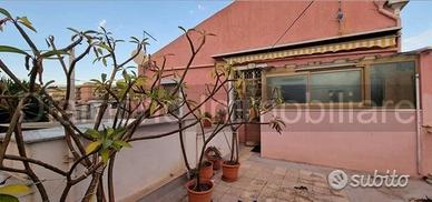 Casa singola con terrazza e garage a Riposto