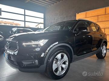 Volvo XC40 T2 Momentum Pro 129cv NEOPATENTATI