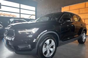 Volvo XC40 T2 Momentum Pro 129cv NEOPATENTATI
