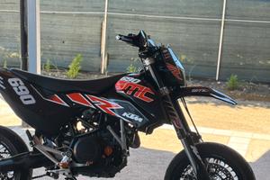 Ktm smc 690 (depotenziata a libretto A2)