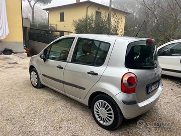 Renault Modus 1.2 16V Saint Tropez