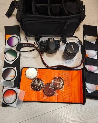 Macchina fotografica Reflex Canon 700D  + accessor