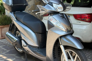Scooter Honda 300