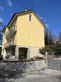 Immobile in asta di 766 m² con 4 locali a Serra Ri