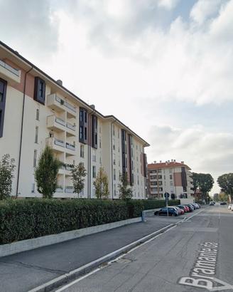 Trilocale con terrazzo a Monza