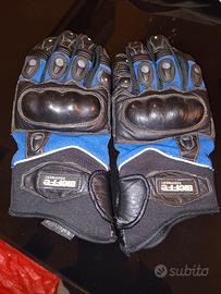 Guanti moto
