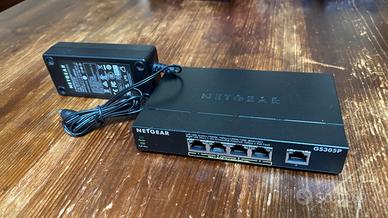 Switch PoE NETGEAR GS305P - 5 Porte Gigabit PoE