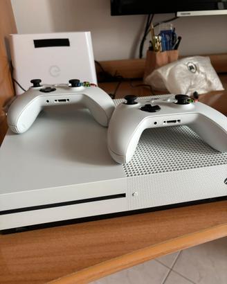 Xbox One S + 2 controller + 4 giochi