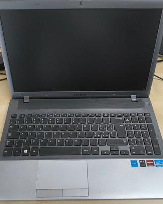 Notebook - i7 , 16GB RAM, 256HD SSD Radeon 7600M