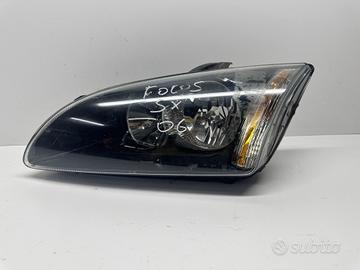 FARO ANTERIORE SINISTRO FORD Focus Berlina 3Â° Ser