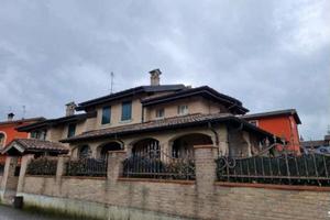 Immobile in asta di 263 m² con più di 5 locali e b
