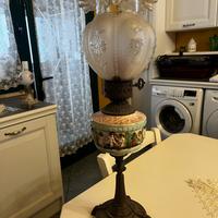 Lampada a petrolio antica – Funzionante e decorata