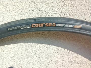 Coppia di Tubeless Nuovi Giant Gavia Corse da 28mm