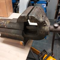 antica morsa da banco