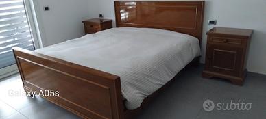 letto matrimoniale più comodini