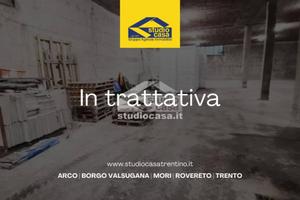 GRANDE MAGAZZINO-RIMESSA