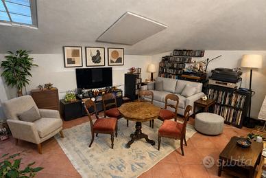 Tavolino intarsiato ottagonale 5 sedie abbinate