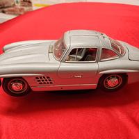 Mercedes 300 sl burago scala 1/18 No Box 