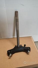 Trapezio forcelle anteiori booster
