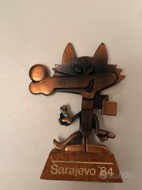 Olimpiadi sarajevo 1984 mascotte Vučko il lupetto