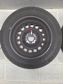 Gomme invernali su cerchi in Renault Twingo 